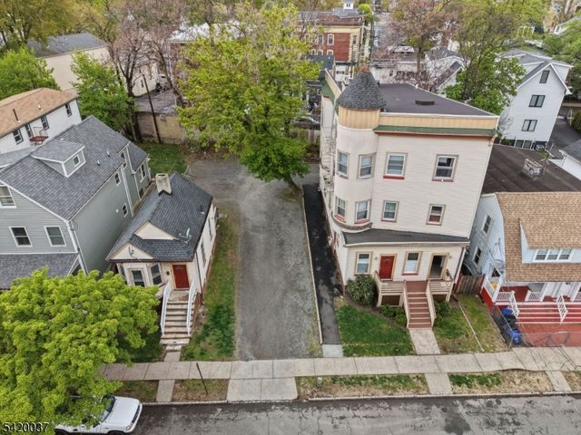 41 Mission St, Montclair Twp., NJ 07042