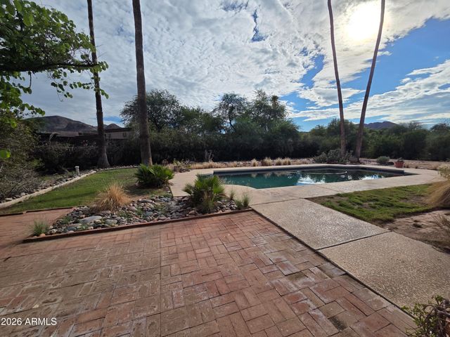 5425 E Via Los Caballos --, Paradise Valley, AZ 85253
