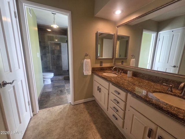 5425 E Via Los Caballos --, Paradise Valley, AZ 85253