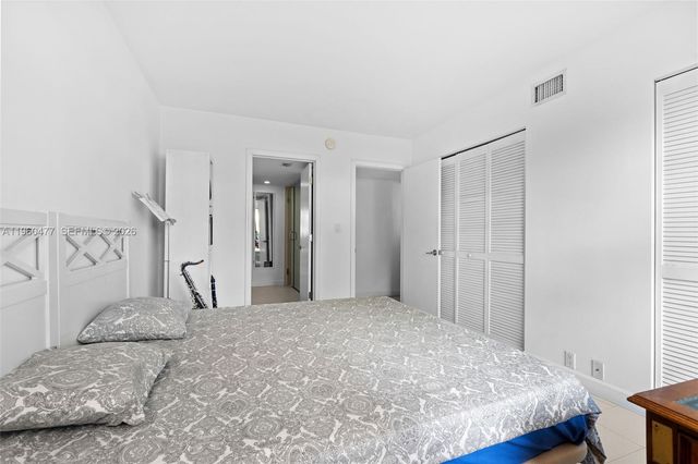 240 Galen Drive 109, Key Biscayne, FL 33149