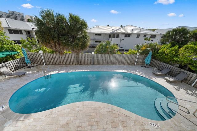 240 Galen Drive 109, Key Biscayne, FL 33149