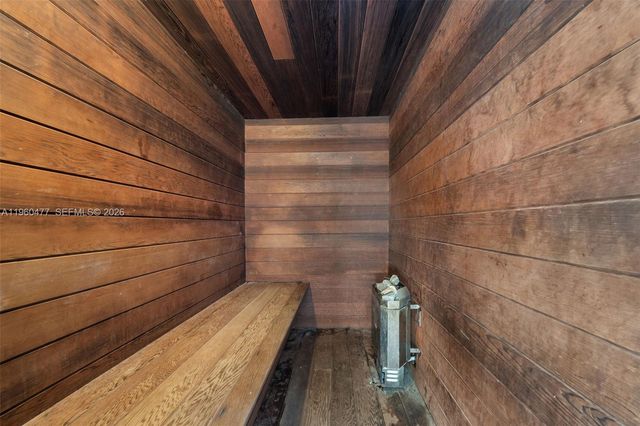 240 Galen Drive 109, Key Biscayne, FL 33149