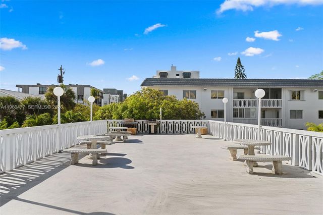 240 Galen Drive 109, Key Biscayne, FL 33149