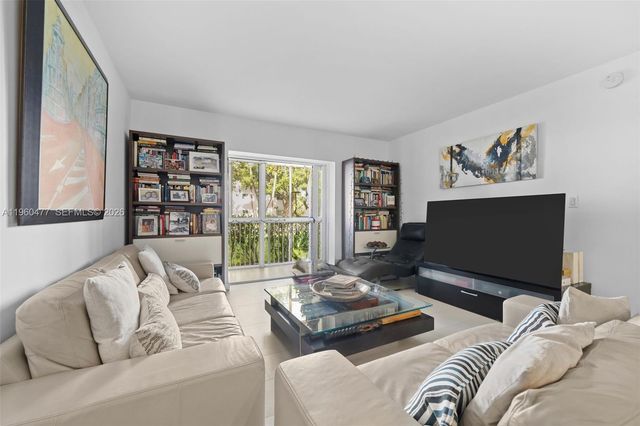 240 Galen Drive 109, Key Biscayne, FL 33149