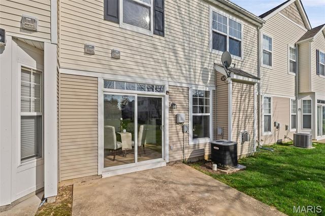 1933 Celebration Park Circle, Belleville, IL 62220