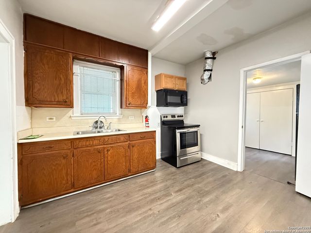 719 W Malone, San Antonio, TX 78225