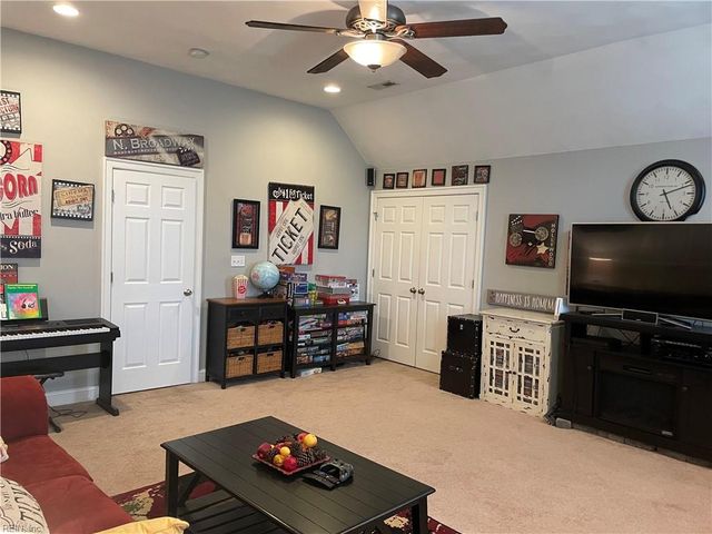 101 Homestead RD, Franklin, VA 23851