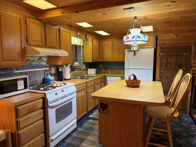 73 Andrew Lane, Canaan, NH 03741