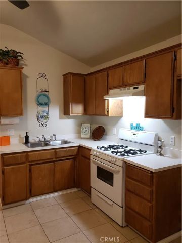 2318 5th Street, La Verne, CA 91750