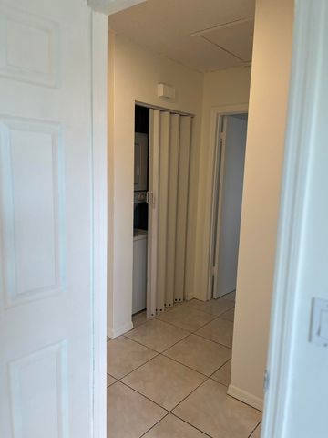 4423 Woodstock Drive B, West Palm Beach, FL 33409