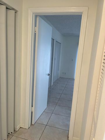 4423 Woodstock Drive B, West Palm Beach, FL 33409