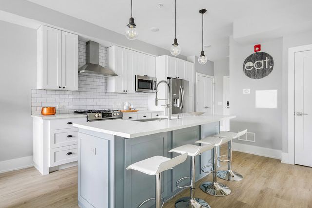 504 Lyman Avenue 303, Oak Park, IL 60304