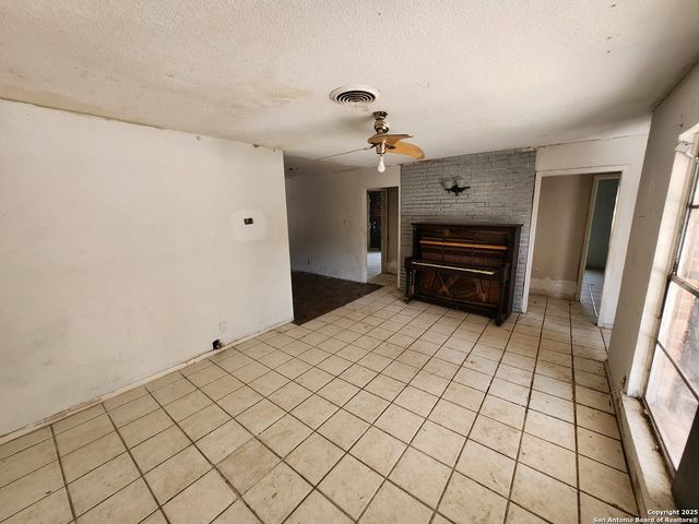 7903 Quirt, San Antonio, TX 78227