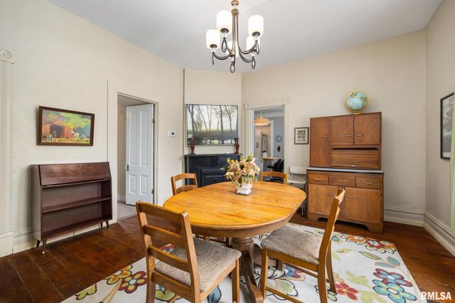 907 NE GLEN OAK Avenue, Peoria, IL 61603