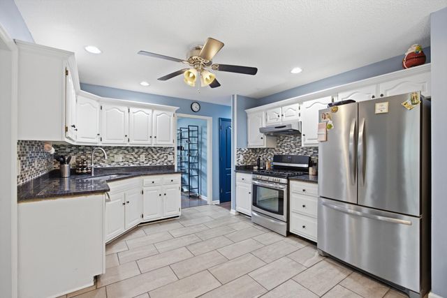 717 Ashbrook Drive, Hixson, TN 37343