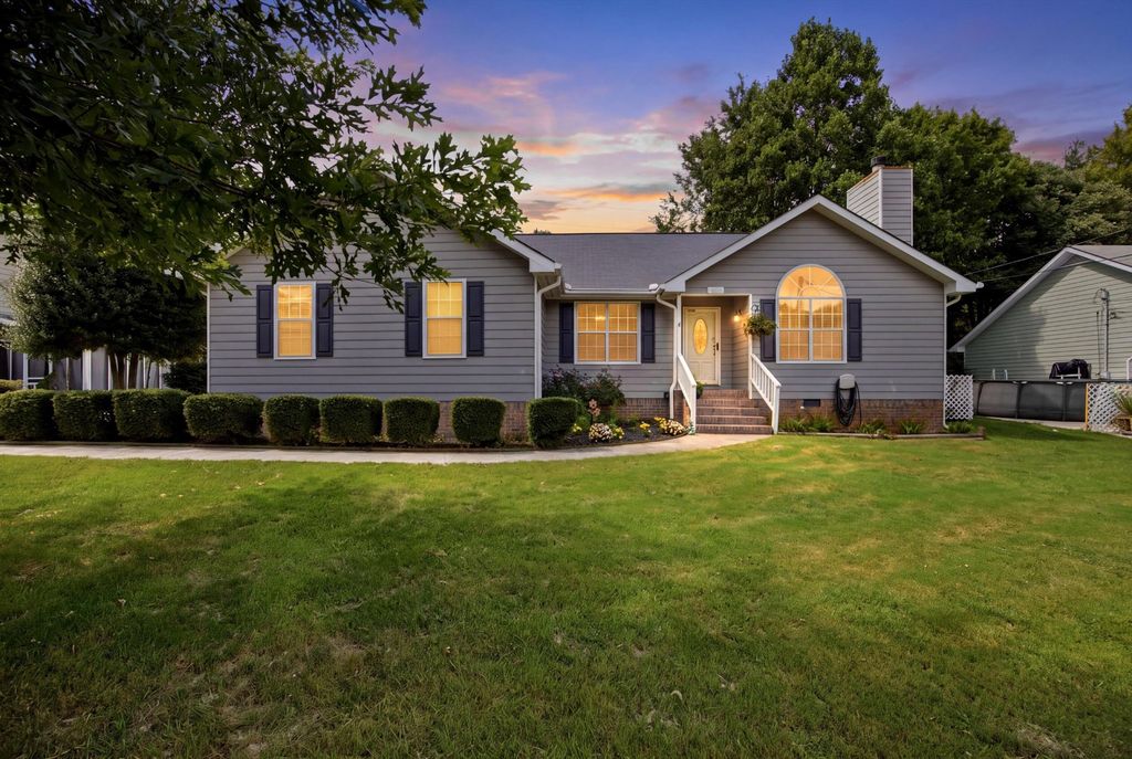 717 Ashbrook Drive, Hixson, TN 37343