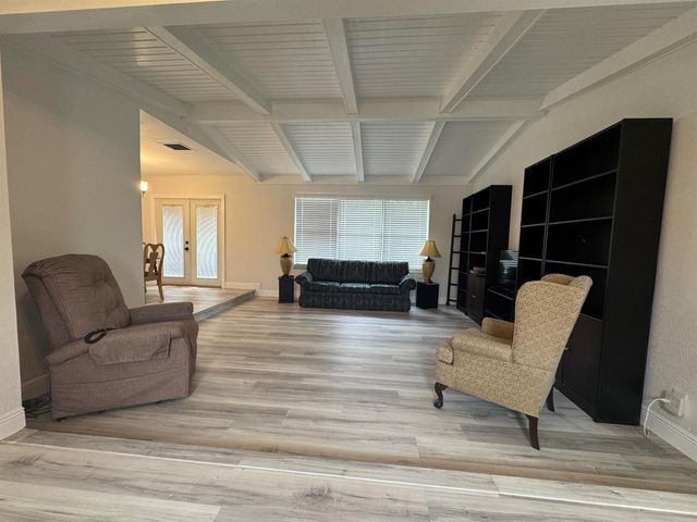 589 Cashiers Drive, West Palm Beach, FL 33413