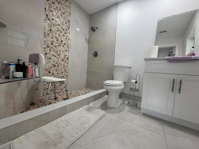 589 Cashiers Drive, West Palm Beach, FL 33413