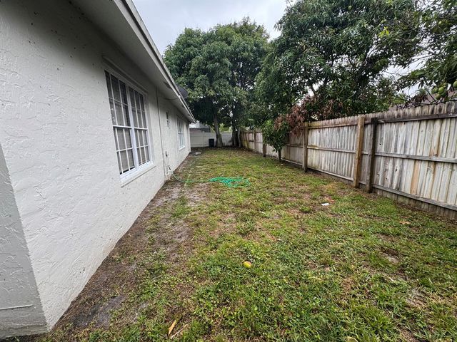 589 Cashiers Drive, West Palm Beach, FL 33413