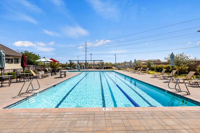 9236 Summer Holly Way, Sacramento, CA 95829