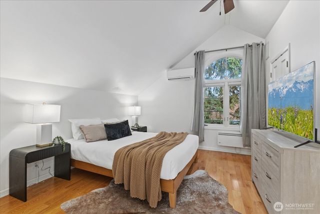 6523 40th Avenue NE, Seattle, WA 98115