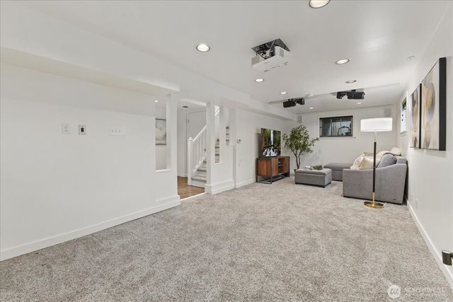 6523 40th Avenue NE, Seattle, WA 98115