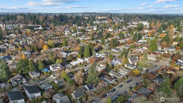 6523 40th Avenue NE, Seattle, WA 98115