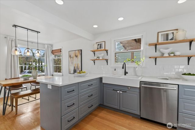 6523 40th Avenue NE, Seattle, WA 98115