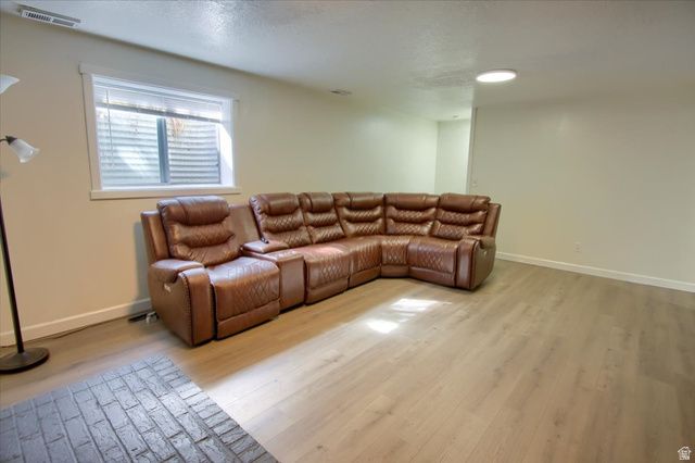 1147 EASTRIDGE DR, Logan, UT 84321