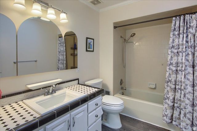 1147 EASTRIDGE DR, Logan, UT 84321