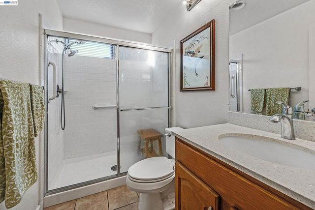 15100 Shining Star Ln, San Leandro, CA 94579