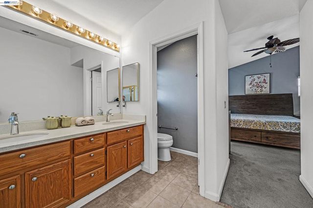 15100 Shining Star Ln, San Leandro, CA 94579