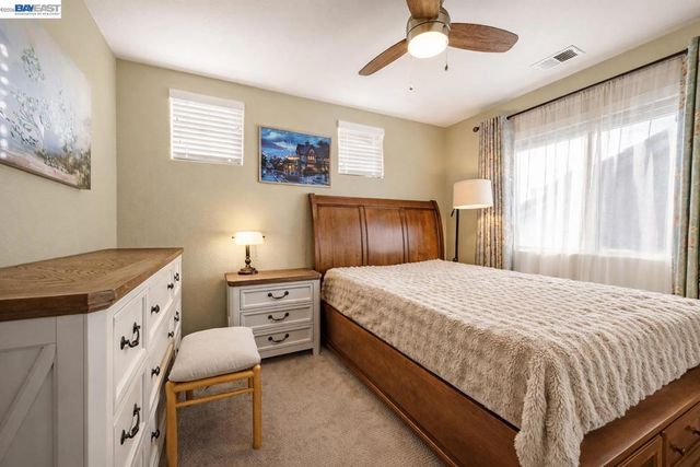 15100 Shining Star Ln, San Leandro, CA 94579