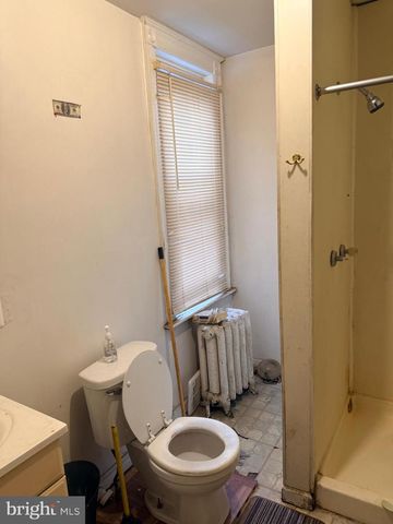 1332 W HUNTING PARK AVE, Philadelphia, PA 19140