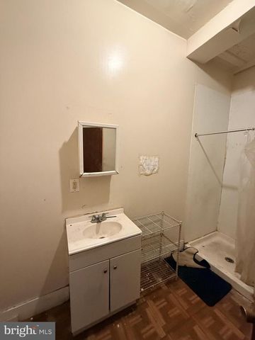 1332 W HUNTING PARK AVE, Philadelphia, PA 19140