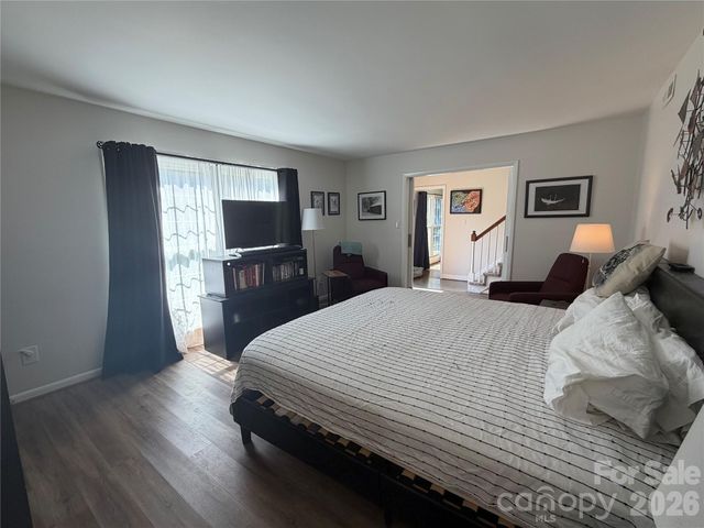 3755 21st Street NE, Hickory, NC 28601