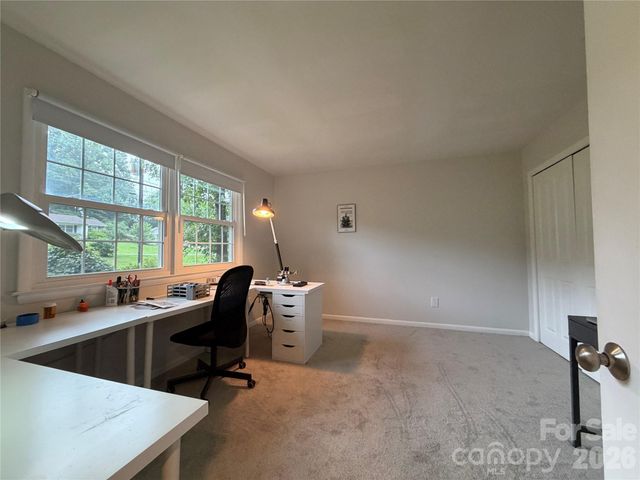 3755 21st Street NE, Hickory, NC 28601