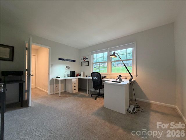 3755 21st Street NE, Hickory, NC 28601