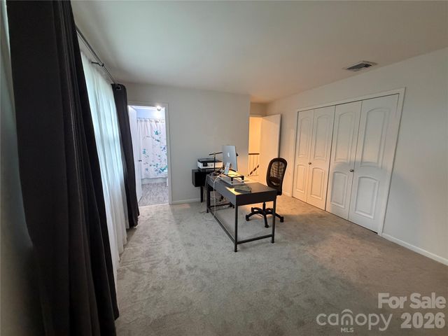 3755 21st Street NE, Hickory, NC 28601