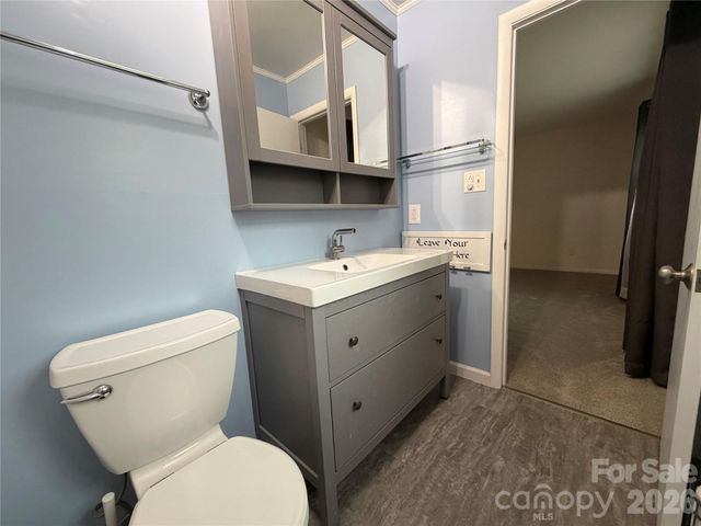 3755 21st Street NE, Hickory, NC 28601