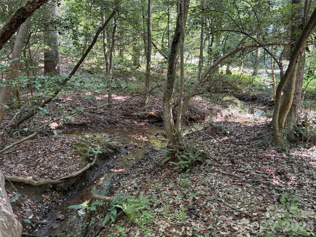3755 21st Street NE, Hickory, NC 28601