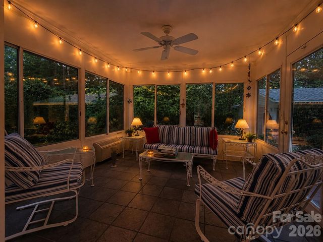 3755 21st Street NE, Hickory, NC 28601