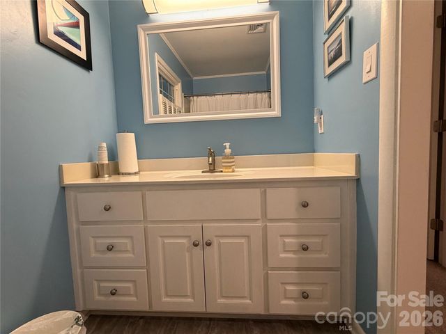 3755 21st Street NE, Hickory, NC 28601