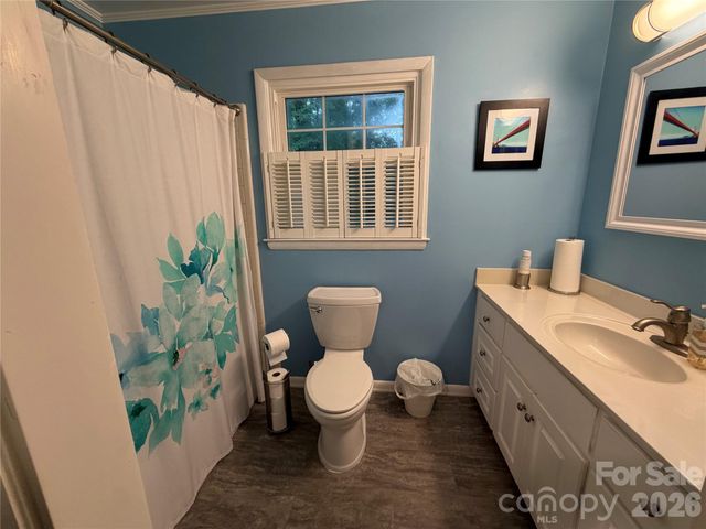 3755 21st Street NE, Hickory, NC 28601