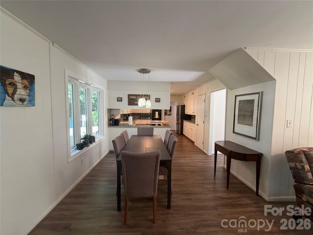3755 21st Street NE, Hickory, NC 28601