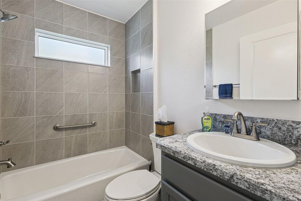 Image 20 of property listing at 2378 YOUNGMANN LOOP, The Villages, FL 32163