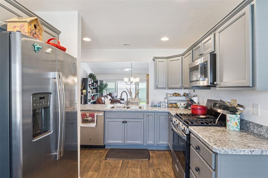 Image 6 of property listing at 2378 YOUNGMANN LOOP, The Villages, FL 32163