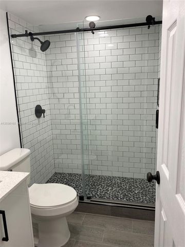 15550 SW 80th St E-207, Miami, FL 33193