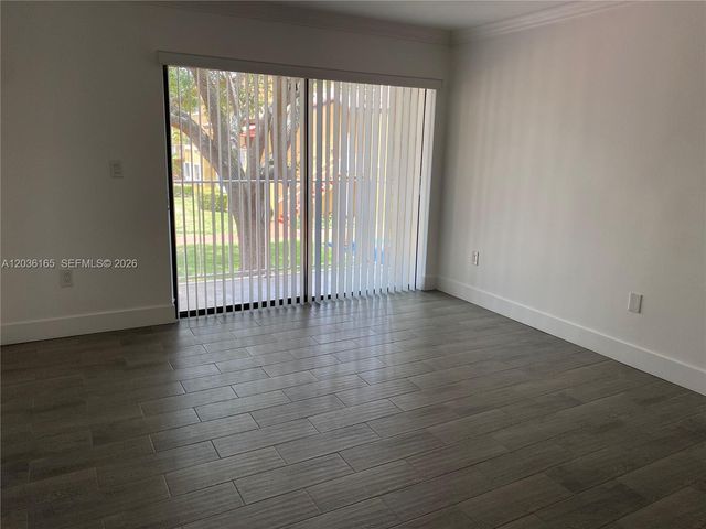 15550 SW 80th St E-207, Miami, FL 33193