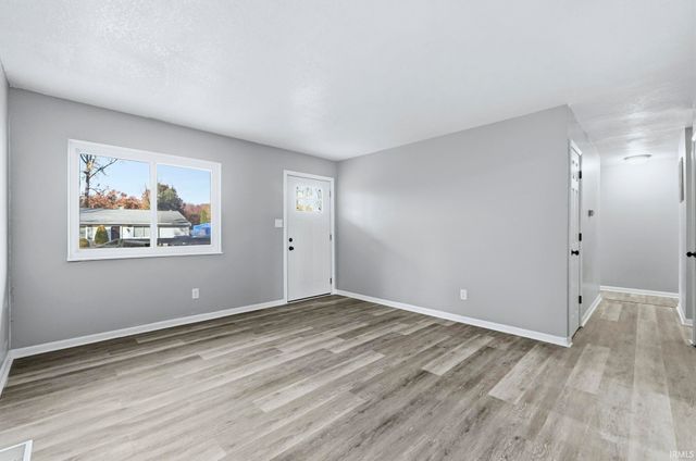 5006 Woodlea Avenue, Fort Wayne, IN 46835